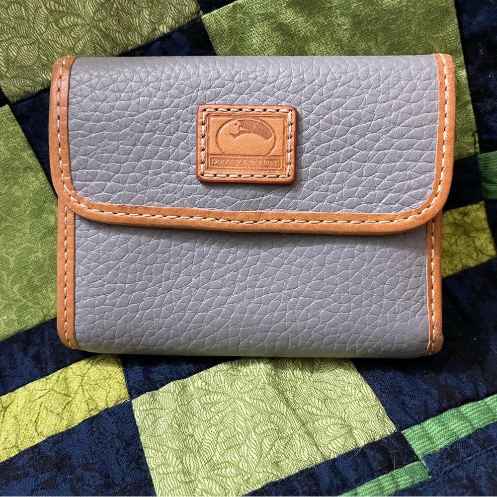 Final sale Dooney & Bourke Gray Leather Wallet